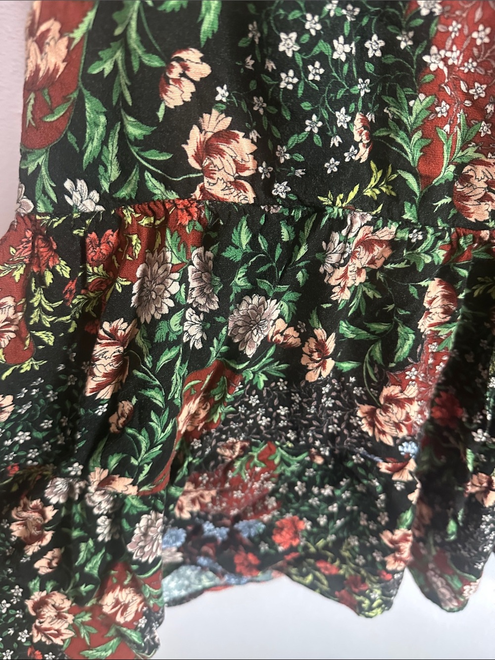 torrid Black Multi Floral Short Sleeve Peplum Top - Picture 6 of 8